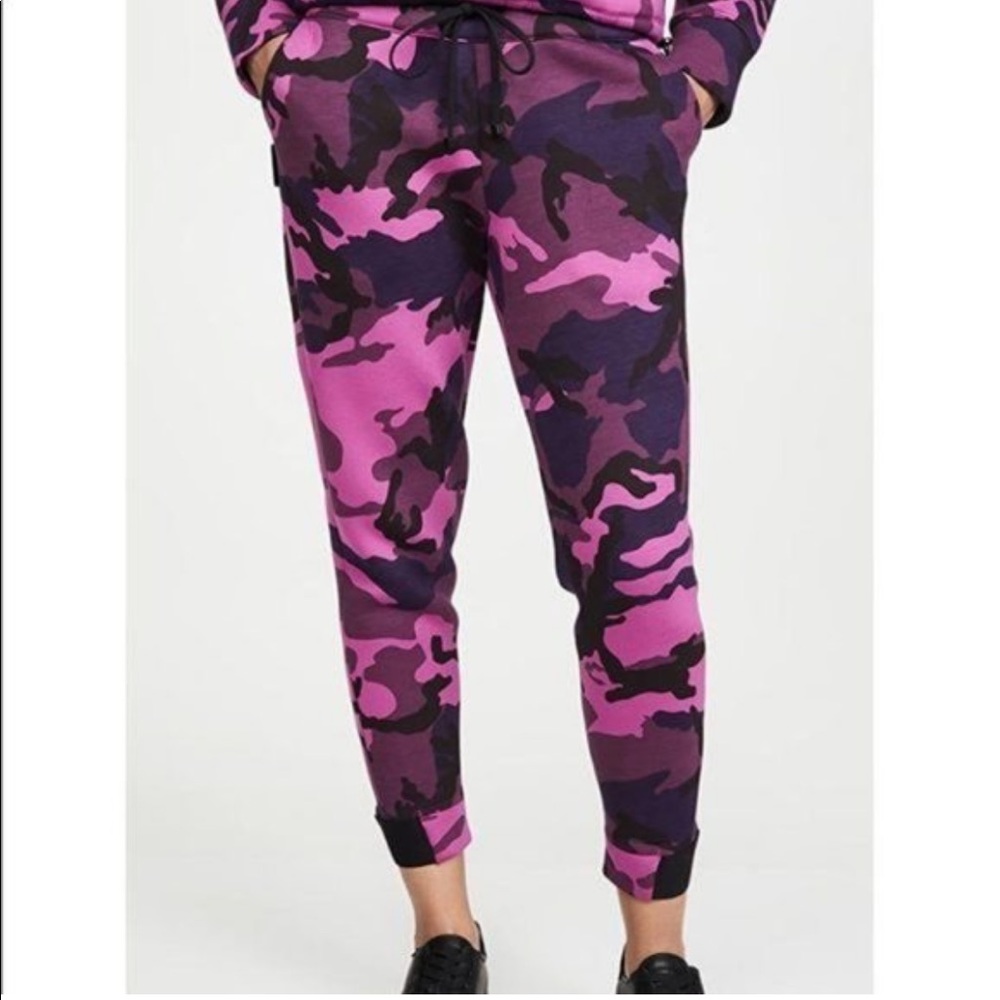Koral Activewear Ranger Joggers in Euphoria Camo Size Medium EUC
